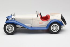 Alfa Romeo 2300 Spider Fehér & Kék Bburago 1:18 3008-M1 Fém – 3. kép a 6-ből