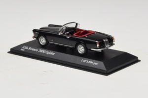 Alfa Romeo 2600 Spider Fekete Minichamps 1:43 400120630 Fém – 3. kép a 4-ből
