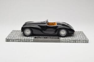 Alfa Romeo 6C 2500 SS Corsa Spider Fekete Minichamps 1:18 107120231 Fém – 3. kép a 6-ből