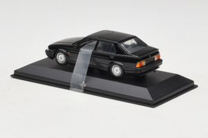 Alfa Romeo 75 3.0 V6 Fekete Minichamps 1:43 403120463 Fém – 3. kép a 4-ből