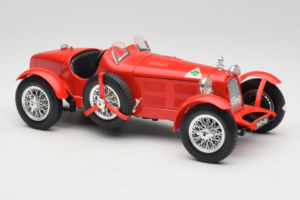 Alfa Romeo 8C 2300 Monza Piros Bburago 1:18 3014 Fém – 4. kép a 6-ből
