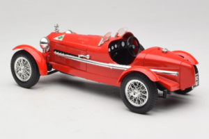 Alfa Romeo 8C 2300 Monza Piros Bburago 1:18 3014 Fém – 5. kép a 6-ből