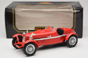 Alfa Romeo 8C 2300 Monza Piros Bburago 1:18 3014 Fém – 6. kép a 6-ből