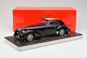 Alfa Romeo 8C 2900B Lungo Fekete Minichamps 1:18 100120421 Fém – 8. kép a 8-ből