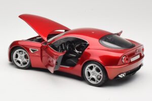 Alfa Romeo 8C Competizione Piros Bburago 1:18 18-11021 Fém – 5. kép a 8-ből