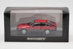 Alfa Romeo Alfetta GTV6 Piros Minichamps 1:43 400120140 Fém – 4. kép a 4-ből
