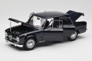 Alfa Romeo Giulia 1300 Kék Minichamps 1:18 180120905 Fém – 2. kép a 8-ből
