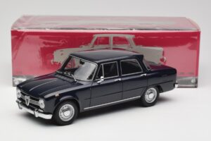 Alfa Romeo Giulia 1300 Kék Minichamps 1:18 180120905 Fém – 8. kép a 8-ből