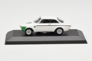 Alfa Romeo Giulia 1300 GTA Junior Fehér Minichamps 1:43 400120601 Fém
