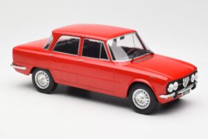 Alfa Romeo Giulia Nuova Super Piros MCG 1:18 MCG18145 Fém – 4. kép a 6-ből