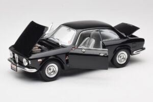 Alfa Romeo Giulia Sprint GTA Fekete Road Signature 1:18 92348 Fém – 2. kép a 8-ből