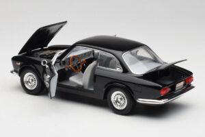Alfa Romeo Giulia Sprint GTA Fekete Road Signature 1:18 92348 Fém – 5. kép a 8-ből