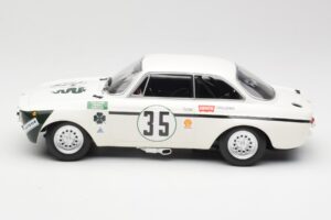 Alfa Romeo GTA 1300 Junior #35 C. Colzani / Pooky / G. Venturi 4 Hours of Jarama 1972 Minichamps 1:18 155721235 Fém – 3. kép a 6-ből
