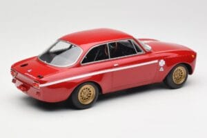 Alfa Romeo GTA 1300 Junior Piros Minichamps 1:18 155120020 Fém – 2. kép a 6-ből