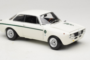 Alfa Romeo GTA 1300 Junior Fehér Minichamps 1:18 100120501 Fém – 6. kép a 8-ből