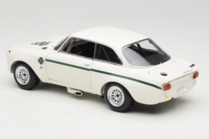 Alfa Romeo GTA 1300 Junior Fehér Minichamps 1:18 100120501 Fém – 7. kép a 8-ből