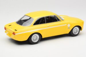 Alfa Romeo GTA 1300 Junior Sárga Minichamps 1:18 155120024 Fém – 3. kép a 6-ből
