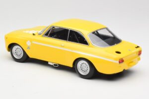 Alfa Romeo GTA 1300 Junior Sárga Minichamps 1:18 155120024 Fém – 4. kép a 6-ből