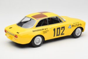 Alfa Romeo GTA 1300 #102 Squadra Corse R. Zanetti / M. Ruspa / Monzeglio Targa Florio 1971 Minichamps 1:18 155711202 Fém – 2. kép a 6-ből