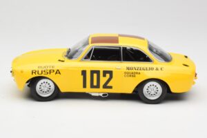 Alfa Romeo GTA 1300 #102 Squadra Corse R. Zanetti / M. Ruspa / Monzeglio Targa Florio 1971 Minichamps 1:18 155711202 Fém – 3. kép a 6-ből