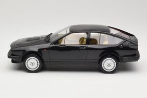 Alfa Romeo GTV6 2.5 Fekete Laudoracing-Models 1:18 LM110C Fém – 3. kép a 6-ből