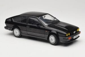 Alfa Romeo GTV6 Fekete Solido 1:18 S1802302 Fém – 6. kép a 8-ből