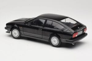 Alfa Romeo GTV6 Fekete Solido 1:18 S1802302 Fém – 7. kép a 8-ből