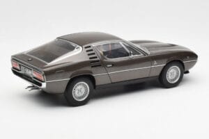 Alfa Romeo Montreal Barna Metálfényű AUTOart 1:18 70173 Fém – 3. kép a 8-ből