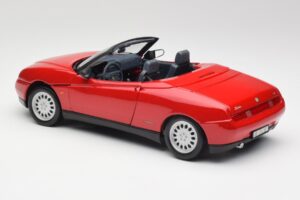 Alfa Romeo Spider 916 Alfa Piros Maisto 1:18 50278 Fém – 7. kép a 8-ből