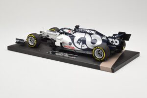 AlphaTauri Honda AT01 #26 D. Kvyat Italian GP 2020 Minichamps 1:18 117200826 Fém – 5. kép a 6-ből