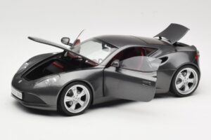 Artega GT Grey Metallic Revell 1:18 09024 Fém – 2. kép a 8-ből