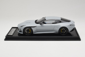 Aston Martin DB12 Nardo Gray MotorHelix 1:18 MH027NG Gyanta