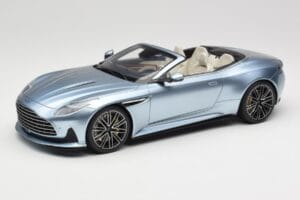 Aston Martin DB12 Volante Caribbean Blue Pearl GT Spirit 1:18 GT479 Gyanta