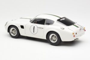 Aston Martin DB4 GT Zagato #1 24 Hours of Le Mans 1961 CMC 1:18 M-139 Fém – 5. kép a 6-ből