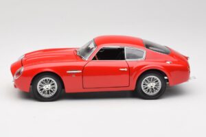 Aston Martin DB4 GT Zagato Piros Road Signature 1:18 92728 Fém – 4. kép a 8-ből