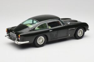Aston Martin DB5 California Zsályazöld Chrono 1:18 H1001 Fém – 3. kép a 8-ből