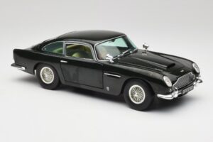 Aston Martin DB5 California Zsályazöld Chrono 1:18 H1001 Fém – 6. kép a 8-ből