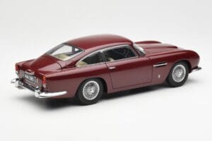 Aston Martin DB5 Dubonnet Piros AUTOart 1:18 70213 Fém – 3. kép a 8-ből