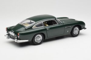 Aston Martin DB5 RHD Zöld AUTOart 1:18 70024 Fém – 3. kép a 8-ből
