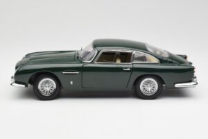 Aston Martin DB5 RHD Zöld AUTOart 1:18 70024 Fém – 4. kép a 8-ből
