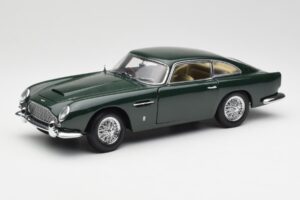 Aston Martin DB5 RHD Zöld AUTOart 1:18 70024 Fém