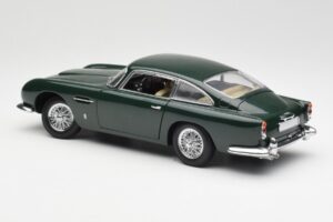 Aston Martin DB5 RHD Zöld AUTOart 1:18 70024 Fém – 7. kép a 8-ből