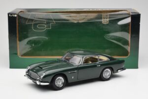 Aston Martin DB5 RHD Zöld AUTOart 1:18 70024 Fém – 8. kép a 8-ből