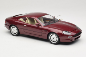 Aston Martin DB7 Piros Guiloy 1:18 67550 Fém – 6. kép a 8-ből
