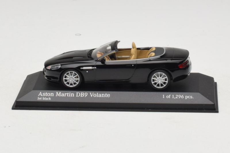Aston Martin DB9 Kabrió Fekete Minichamps 1:43 400137330 Fém
