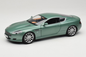 Aston Martin DB9 Zöld Minichamps 1:18 150137322 Fém