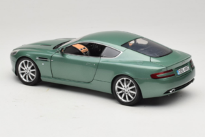 Aston Martin DB9 Zöld Minichamps 1:18 150137322 Fém – 7. kép a 8-ből