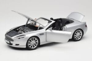 Aston Martin DB9 Volante Ezüst Minichamps 1:18 150137334 Fém – 2. kép a 8-ből
