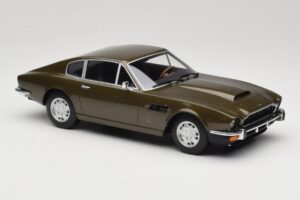 Aston Martin DBS Olive Zöld CMR 1:18 CMR003 Fém – 4. kép a 6-ből