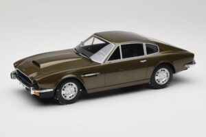 Aston Martin DBS Olive Zöld CMR 1:18 CMR003 Fém